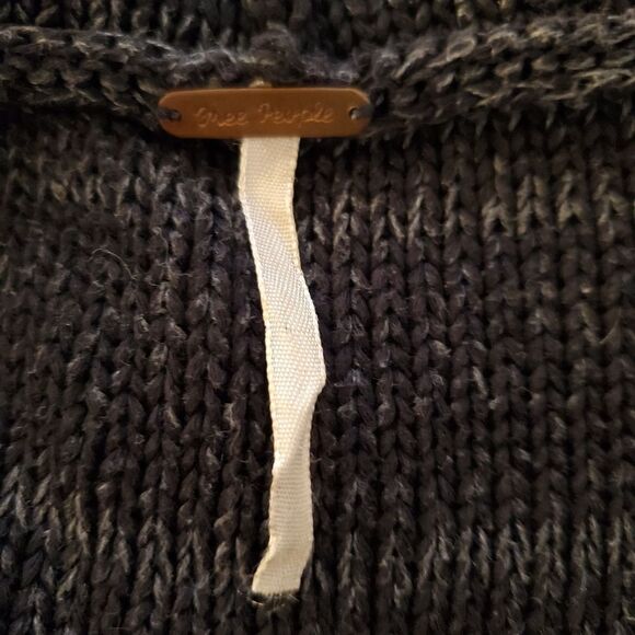 ✨ FREE PEOPLE ✨ Hooded Knit Poncho - [Size Small] - Picture 10 of 12